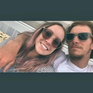 Meet your Posher, Levi